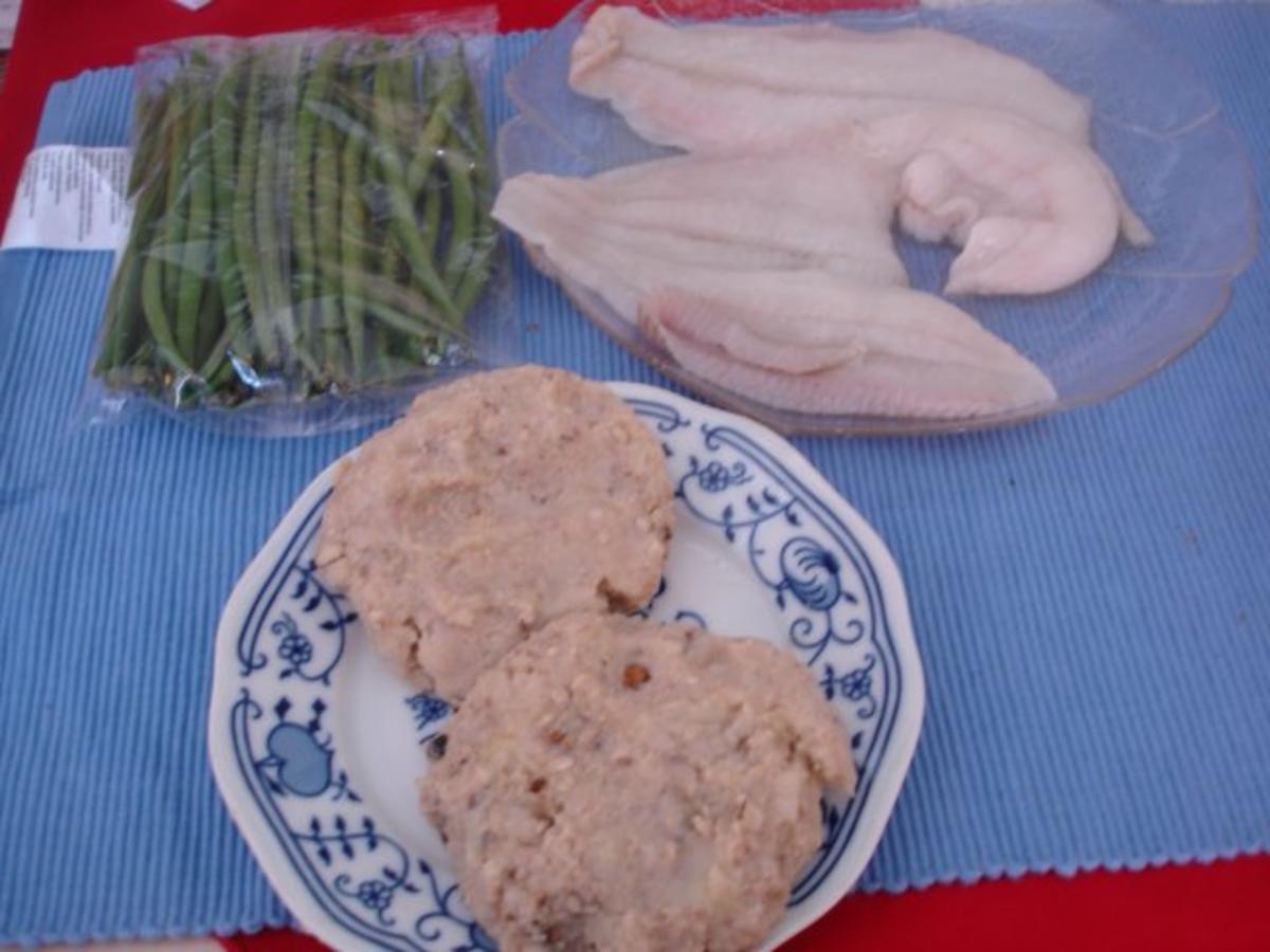 Schollenfilet mit extra feinen Bohnen und Walnuss-Kartoffeltaler - Rezept - Bild Nr. 2