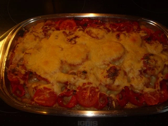 Bratwurstauflauf mit Paprika - Rezept