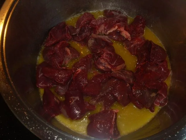 Rezept: Hirschgulasch Bild Nr. 3 Hirschgulasch - Rezept - Bild Nr. 3