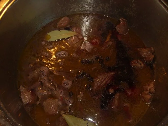 Rezept: Hirschgulasch Bild Nr. 4 Hirschgulasch - Rezept - Bild Nr. 4