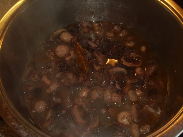 Rezept: Hirschgulasch Bild Nr. 6 Hirschgulasch - Rezept - Bild Nr. 6