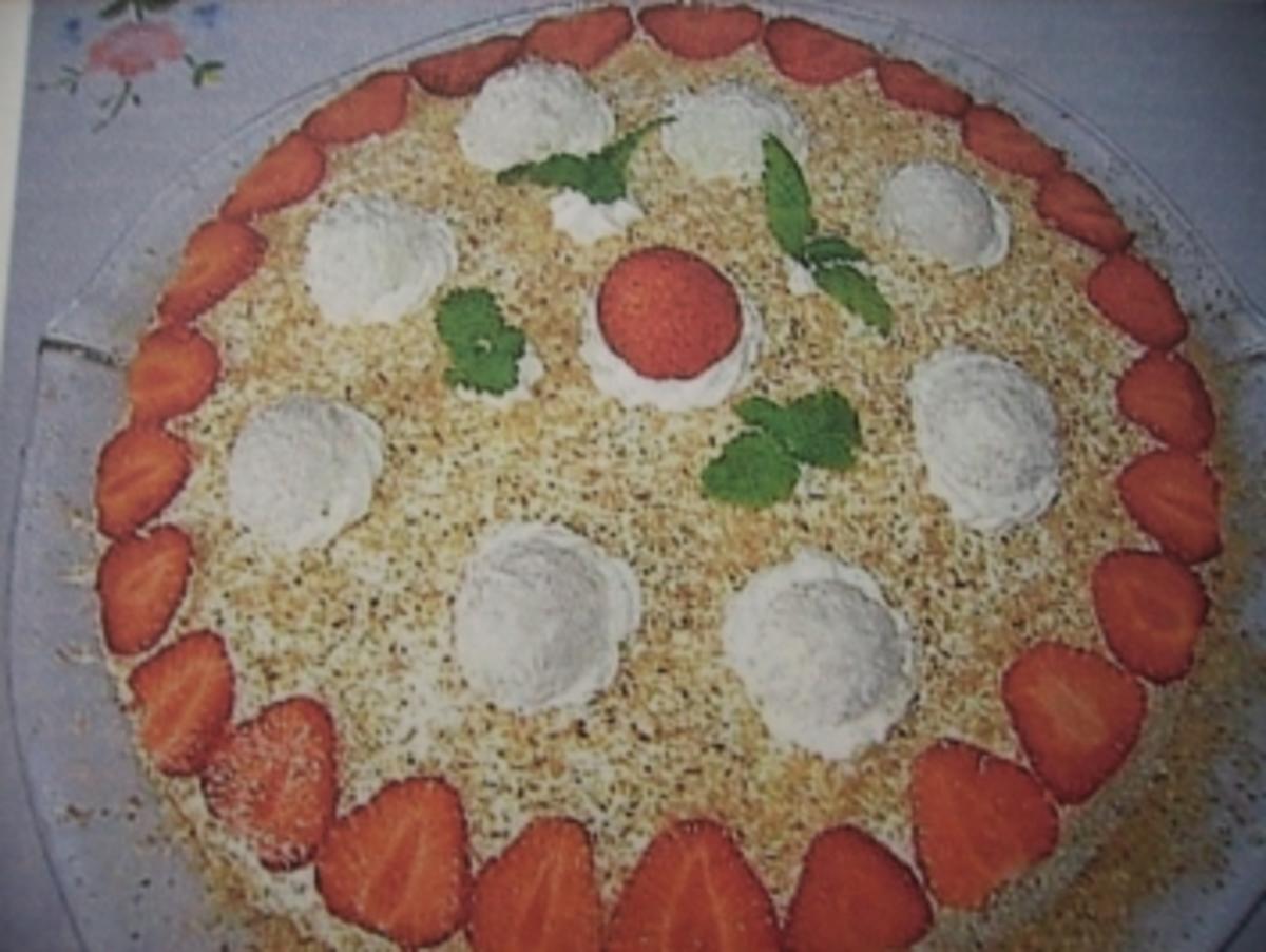 Erdbeer-Raffaello-Torte - Rezept