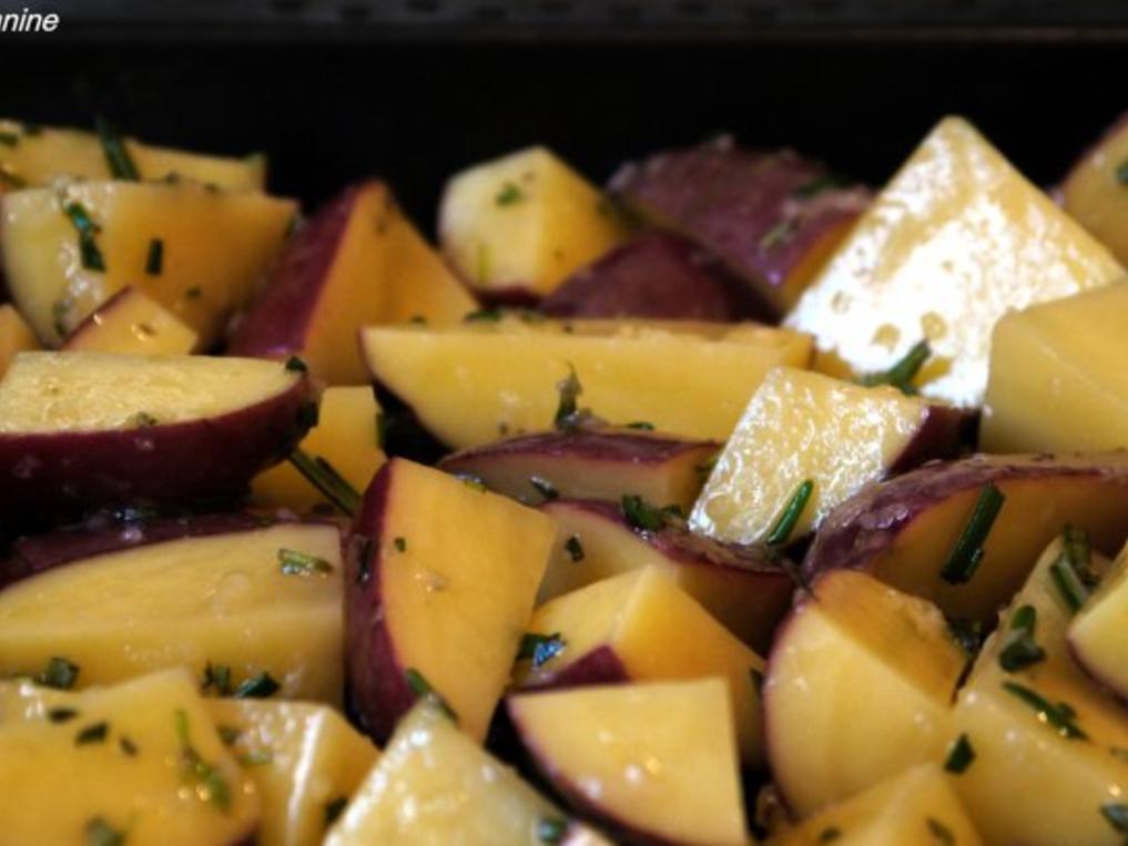 Süss scharfe Hähnchenbrust, Ofen Rosmarin Kartoffeln, bunte Ofentomaten ...