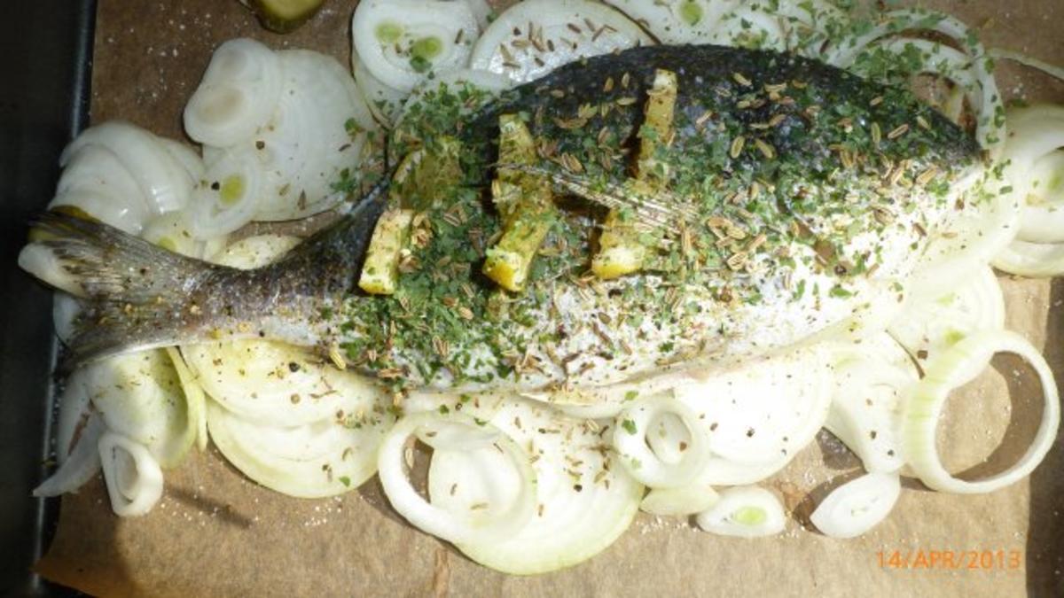 Dorade im Zwiebelbett - Rezept