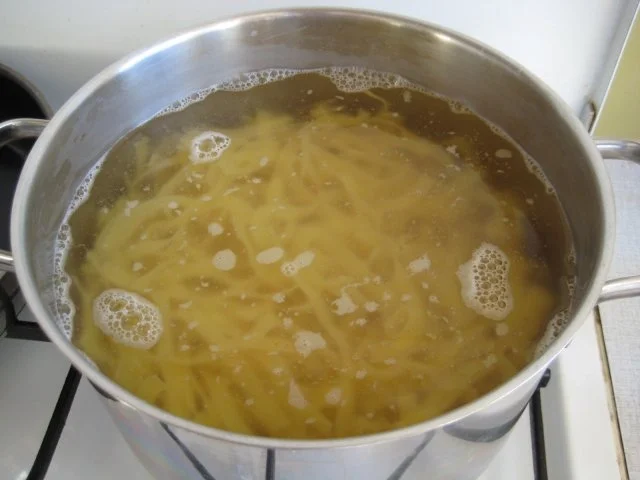 Rezept: Spargel-Nudel-Pfanne mit Hähnchen Bild Nr. 4 Spargel-Nudel-Pfanne mit Hähnchen - Rezept - Bild Nr. 4