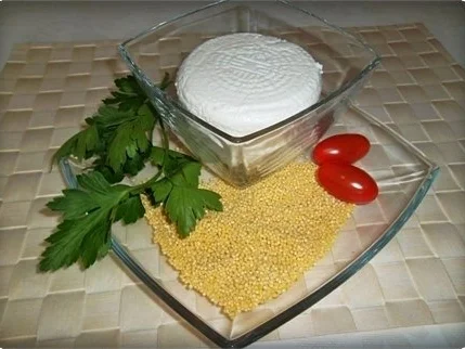 Frischkäse mit Tomaten, Hirse und Petersilie verfeinert - Rezept - Bild Nr. 3