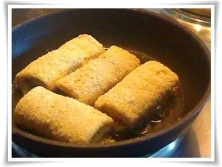 Pfannkuchen, gefüllt, gerollt, paniert und gebraten. - Rezept - Bild Nr. 25