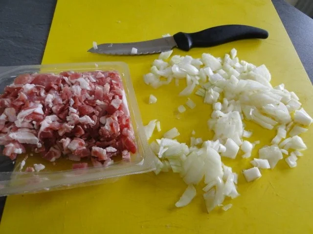 Rezept: Leckere knoblauchlastige Tomatensauce mit Speck und Zwiebeln und Bild Nr. 6 Leckere knoblauchlastige Tomatensauce mit Speck und Zwiebeln und - Rezept - Bild Nr. 6