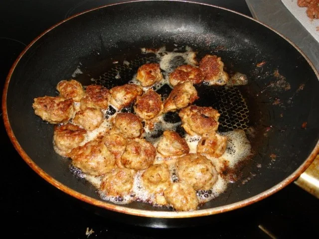 Rezept: Leckere knoblauchlastige Tomatensauce mit Speck und Zwiebeln und Bild Nr. 8 Leckere knoblauchlastige Tomatensauce mit Speck und Zwiebeln und - Rezept - Bild Nr. 8