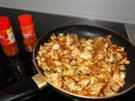 Resteessen Bandnudeln gebraten mit Speck und Zwiebeln mit Mozzarella - Rezept