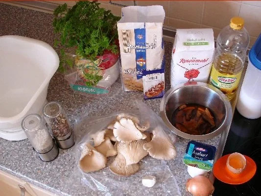 Hefeteigtaschen mit Austernpilzfüllung - Rezept - Bild Nr. 2