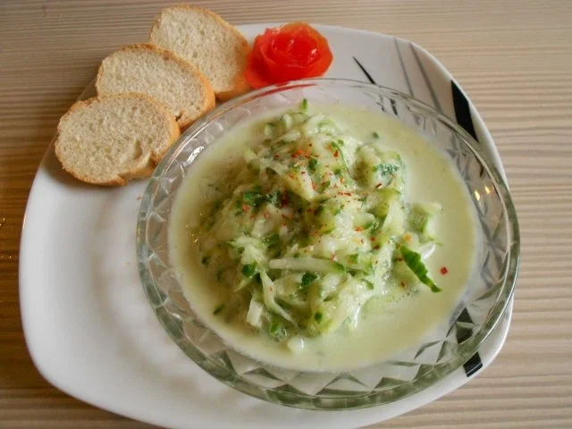 Rezept: Gurkensalat ala superkochhasi Gurkensalat ala superkochhasi - Rezept