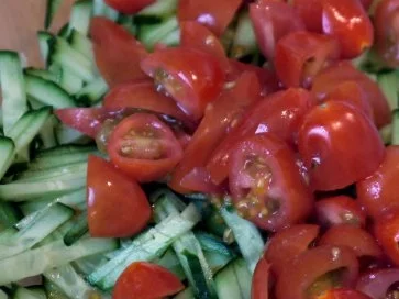 Rezept: Frühlingshafter Linsensalat mit mariniertem Halloumi Bild Nr. 5 Frühlingshafter Linsensalat mit mariniertem Halloumi - Rezept - Bild Nr. 5