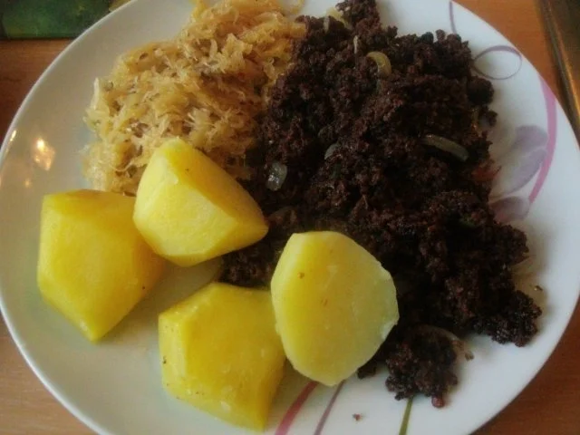 Harzer Semmelwurst mit Sauerkraut und Salzkartoffeln - Rezept - Bild Nr. 9