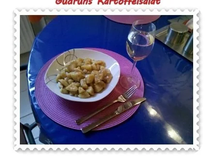Rezept: Salat: Lauwarmer Kartoffelsalat â la Gudrun Bild Nr. 9 Salat: Lauwarmer Kartoffelsalat â la Gudrun - Rezept - Bild Nr. 9