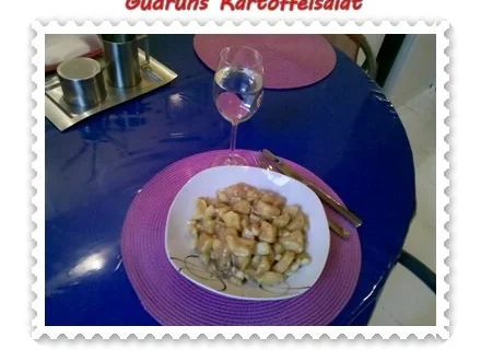 Rezept: Salat: Lauwarmer Kartoffelsalat â la Gudrun Bild Nr. 10 Salat: Lauwarmer Kartoffelsalat â la Gudrun - Rezept - Bild Nr. 10