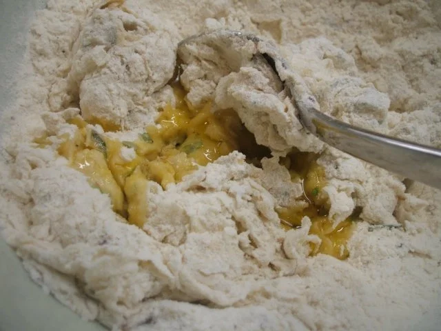 Rezept: Fingerfood: Kräuterschnecken mit Schafskäsefüllung Bild Nr. 5 Fingerfood: Kräuterschnecken mit Schafskäsefüllung - Rezept - Bild Nr. 5