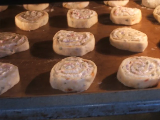 Rezept: Fingerfood: Kräuterschnecken mit Schafskäsefüllung Bild Nr. 10 Fingerfood: Kräuterschnecken mit Schafskäsefüllung - Rezept - Bild Nr. 10