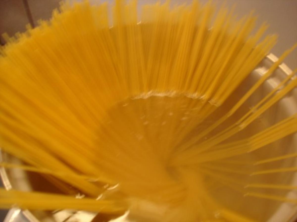 Spaghettini mit Bolognese à la Papa - Rezept - Bild Nr. 15