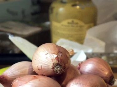 Rezept: Pikant-fruchtige Bouletten mit Schalotten-Balsamico-Sauce Bild Nr. 5 Pikant-fruchtige Bouletten mit Schalotten-Balsamico-Sauce - Rezept - Bild Nr. 5