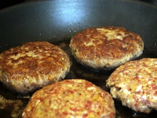 Rezept: Pikant-fruchtige Bouletten mit Schalotten-Balsamico-Sauce Bild Nr. 9 Pikant-fruchtige Bouletten mit Schalotten-Balsamico-Sauce - Rezept - Bild Nr. 9