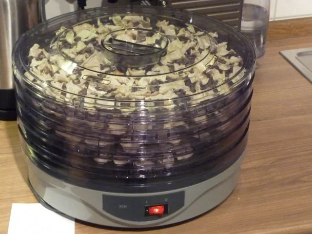 Rezept: Meine Gewürzmischungen : Petersilienwurzel - Salz - Mischung Bild Nr. 4 Meine Gewürzmischungen : Petersilienwurzel - Salz - Mischung - Rezept - Bild Nr. 4