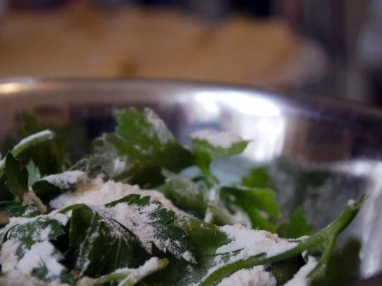Süss-scharfe Hähnchenschnitzel mit frittierter Petersilie - Rezept - Bild Nr. 7