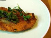 Süss-scharfe Hähnchenschnitzel mit frittierter Petersilie - Rezept