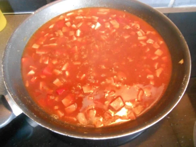 Rezept: Mein schnelles Wurstgulasch Bild Nr. 4 Mein schnelles Wurstgulasch - Rezept - Bild Nr. 4