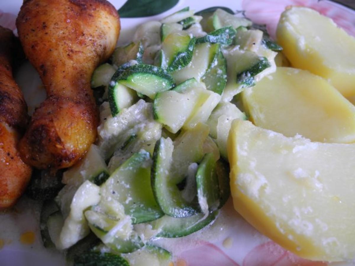 Gemüsebeilage : Zucchinigemüse - Rezept - Bild Nr. 2