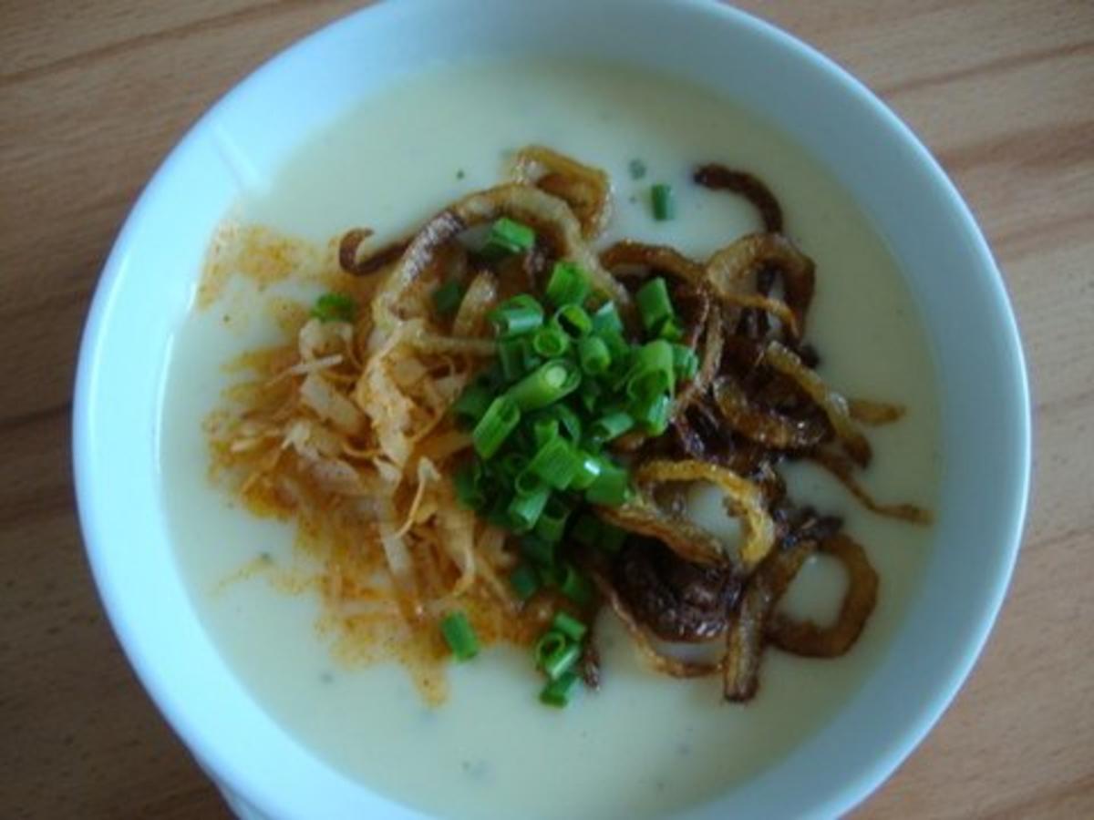 Mehlsuppe mit Chilli-Gruyère und Röstzwiebel Topping - Rezept - Bild Nr. 3
