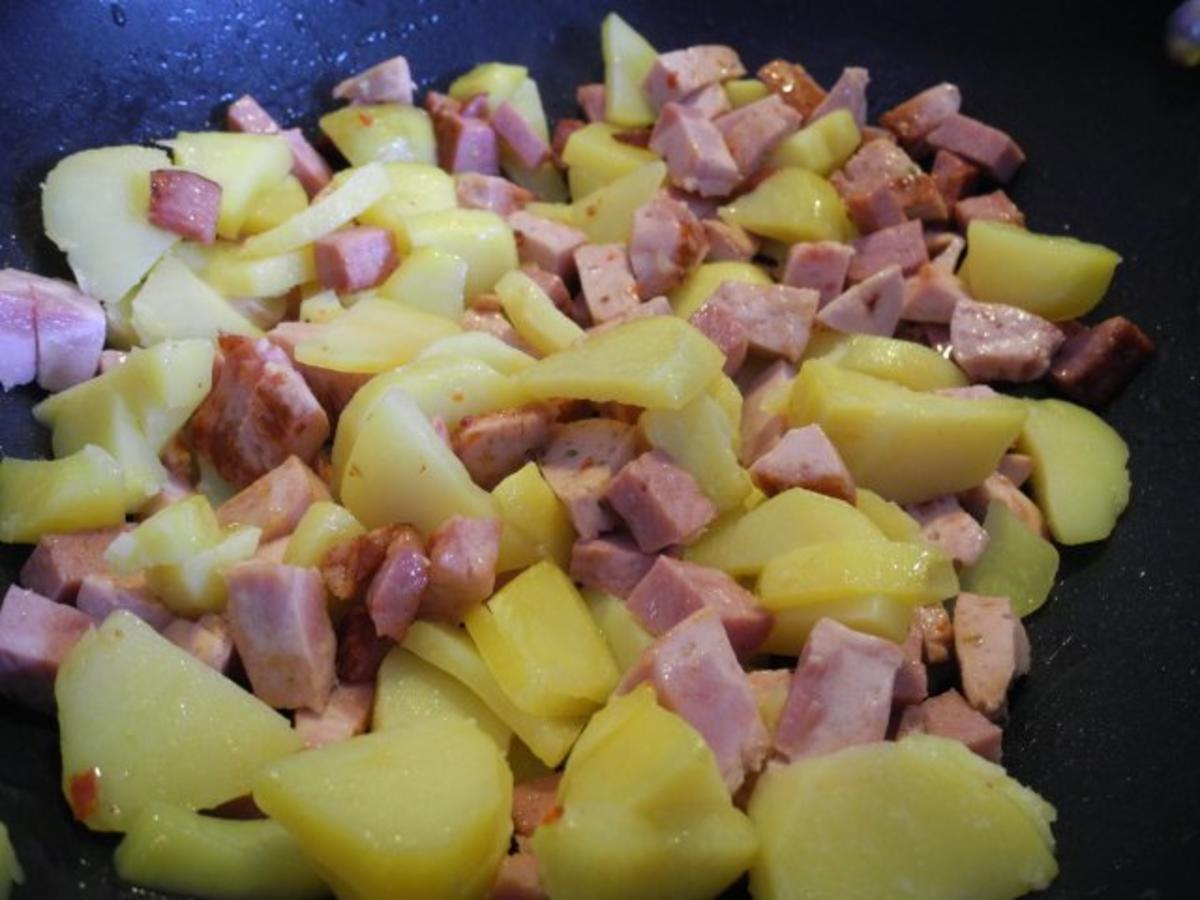 Unter 30 Minuten : Wurst - Bratkartoffeln dazu Gurkensalat - Rezept - Bild Nr. 5