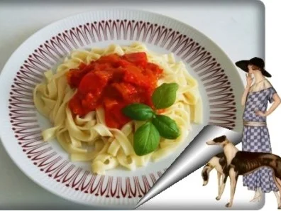 Rezept: Paprika-Tomaten- Peperonisauce für Tagliatelle nach Art des Hauses Paprika-Tomaten- Peperonisauce für Tagliatelle nach Art des Hauses - Rezept