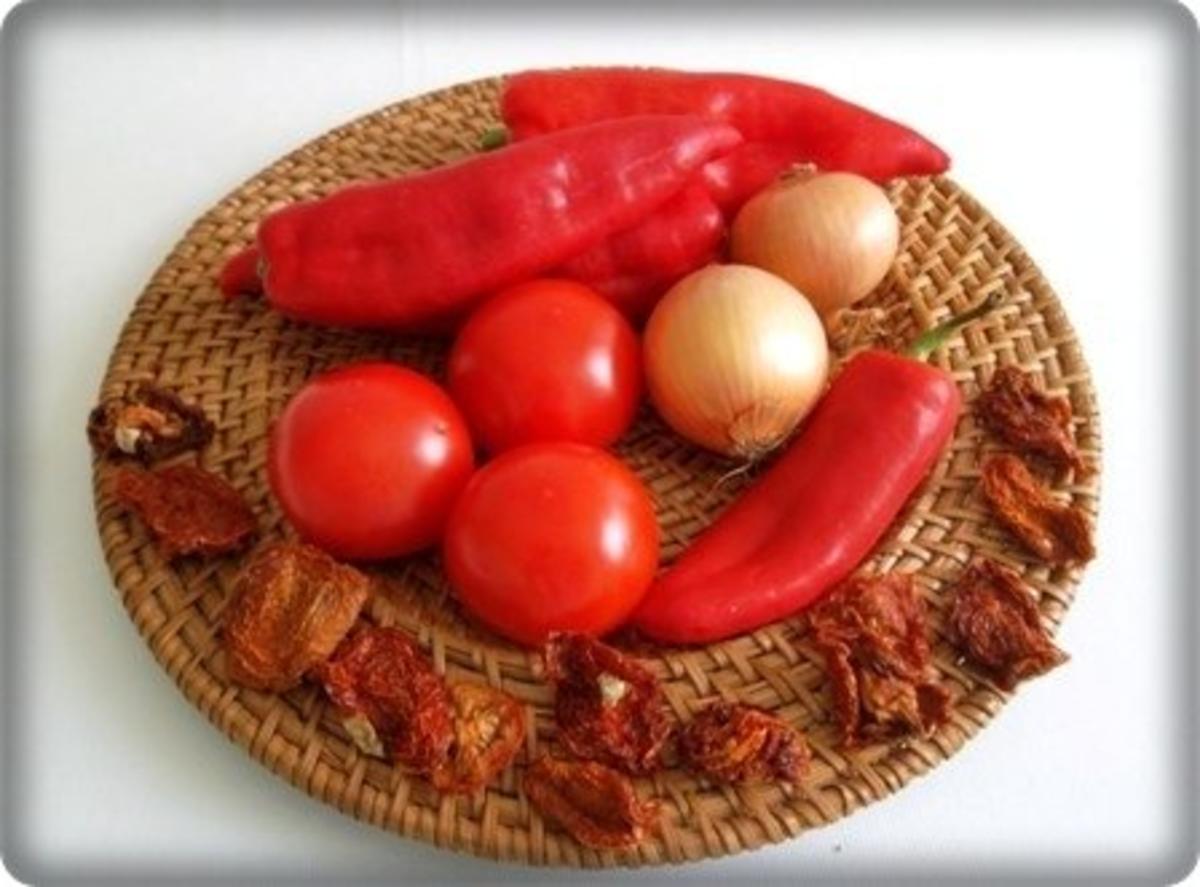 Paprika-Tomaten- Peperonisauce für Tagliatelle nach Art des Hauses - Rezept - Bild Nr. 4
