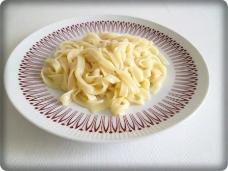 Rezept: Paprika-Tomaten- Peperonisauce für Tagliatelle nach Art des Hauses Bild Nr. 23 Paprika-Tomaten- Peperonisauce für Tagliatelle nach Art des Hauses - Rezept - Bild Nr. 23