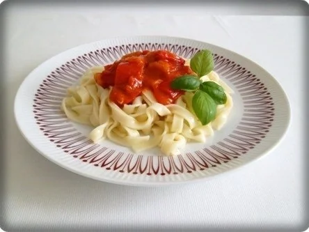 Rezept: Paprika-Tomaten- Peperonisauce für Tagliatelle nach Art des Hauses Bild Nr. 25 Paprika-Tomaten- Peperonisauce für Tagliatelle nach Art des Hauses - Rezept - Bild Nr. 25