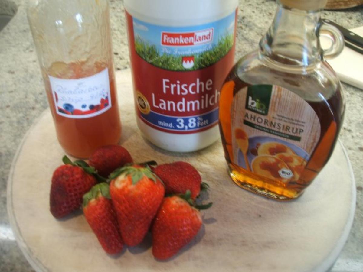 Getränke: Erdbeer-Rhabarber-Milch - Rezept - Bild Nr. 2