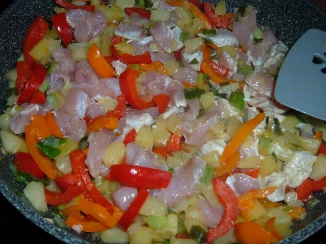 Rezept: Geflügel : Puten - Geschnetzeltes Bild Nr. 5 Geflügel : Puten - Geschnetzeltes - Rezept - Bild Nr. 5