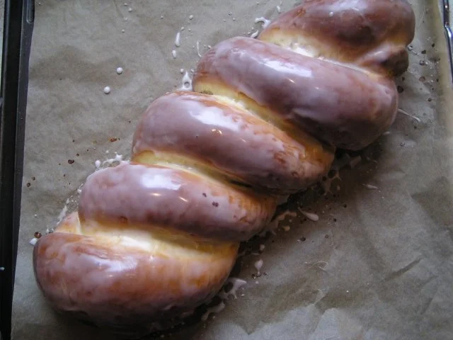 Rezept: Nuss-Marzipan-Zopf Bild Nr. 9 Nuss-Marzipan-Zopf - Rezept - Bild Nr. 9