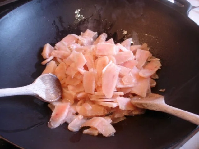 Hähnchenbrustfiletcurry im Wok mit Basmatireis - Rezept - Bild Nr. 7