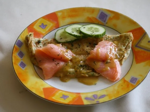 Kräuter-Pfannkuchen mit Räucherlachs - Rezept - Bild Nr. 2