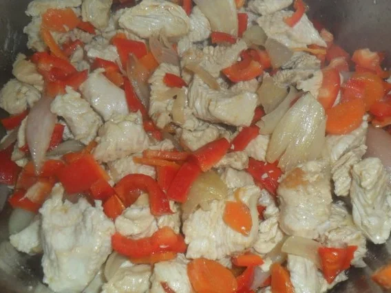 Rezept: puten-pilz-geschnetzeltes Bild Nr. 4 puten-pilz-geschnetzeltes - Rezept - Bild Nr. 4