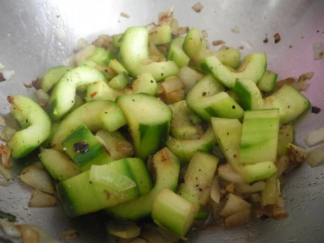 Rezept: Gemüsebeilage : Geschmorte Gurken Bild Nr. 7 Gemüsebeilage : Geschmorte Gurken - Rezept - Bild Nr. 7