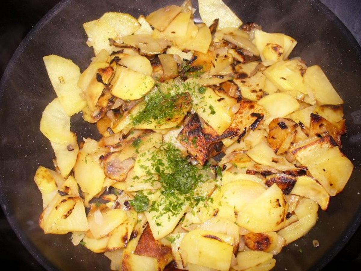 Bratkartoffeln mit Champignons - Rezept - Bild Nr. 5