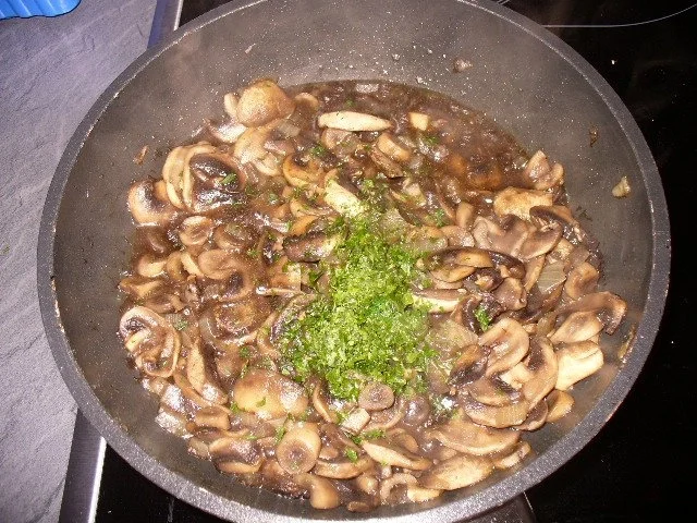 Bratkartoffeln mit Champignons - Rezept - Bild Nr. 9