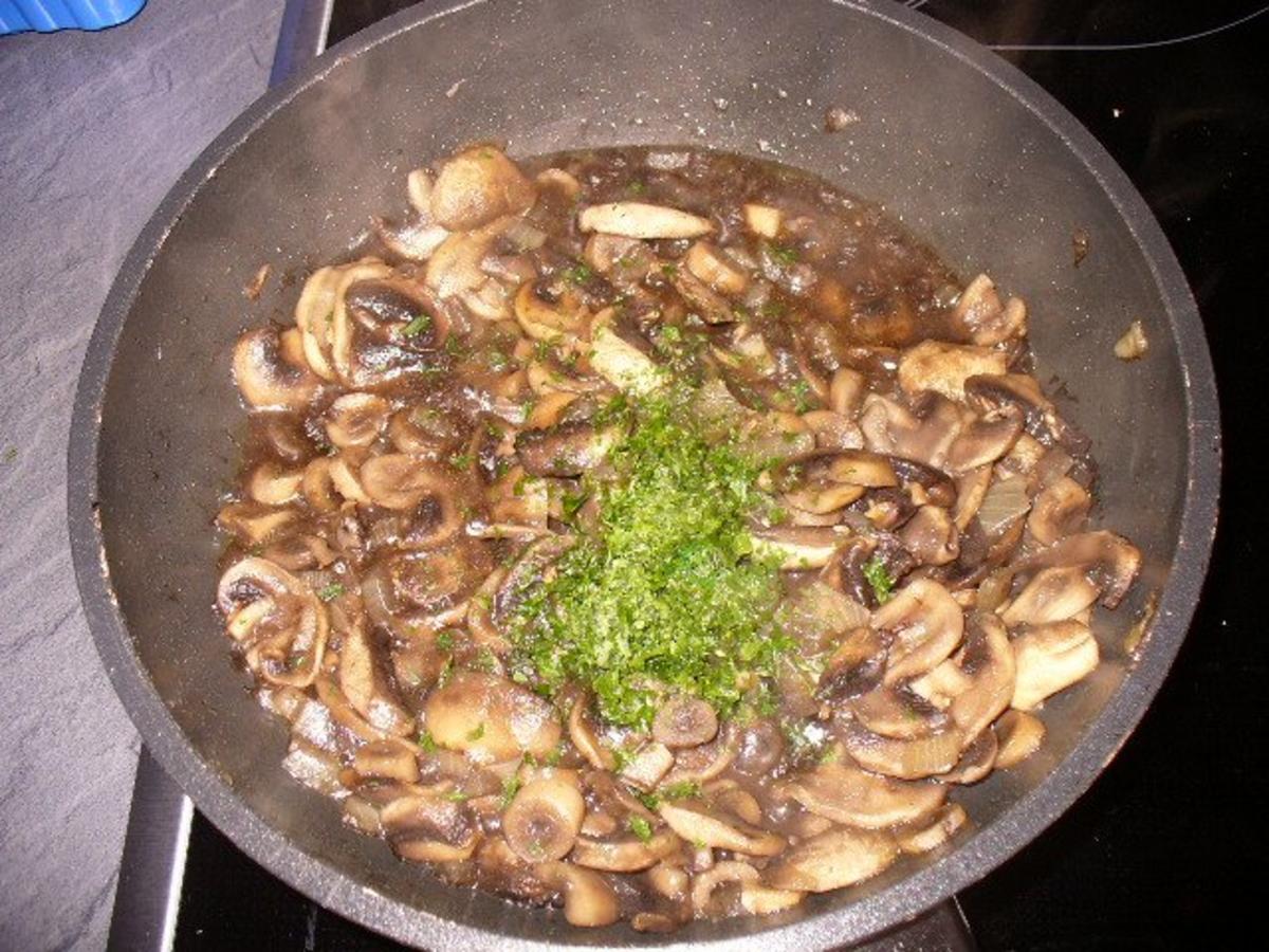 Bratkartoffeln mit Champignons - Rezept - kochbar.de