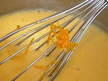 Rhabarber-Quark-Mousse mit Orangenkaramell-Whisky-Sauce - Rezept - Bild Nr. 10