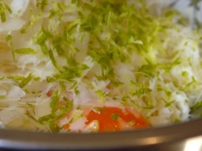 Ravioli mit Lachsforellen-Meerrettich-Füllung und Salbeibutter - Rezept - Bild Nr. 4