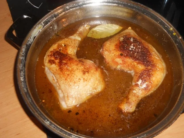 Hähnchenkeulen in spanischer Knoblauchsauce - Rezept - Bild Nr. 4