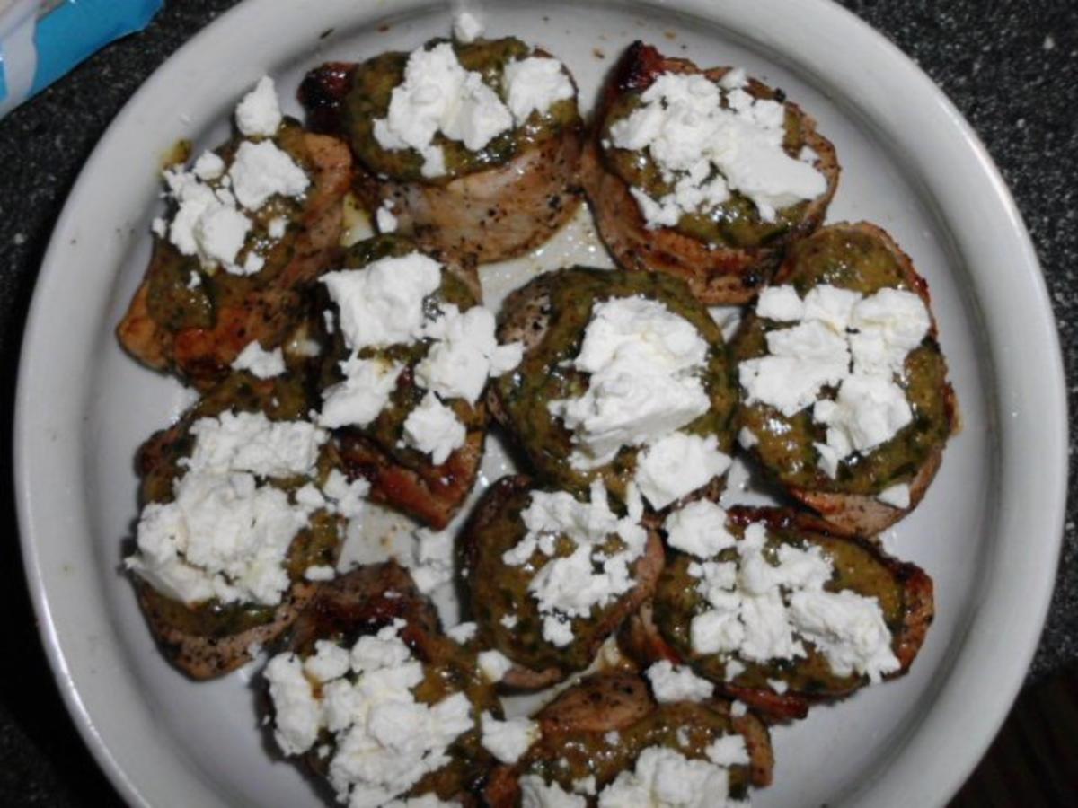 Schweinefilet, überbacken mit Estragon-Senf und Schafskäse, dazu Salat mit Orangen - Rezept - Bild Nr. 5
